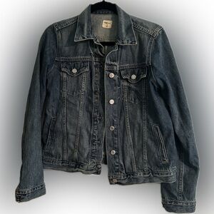 Women’s Gap Dark Denim Jacket- Size Medium